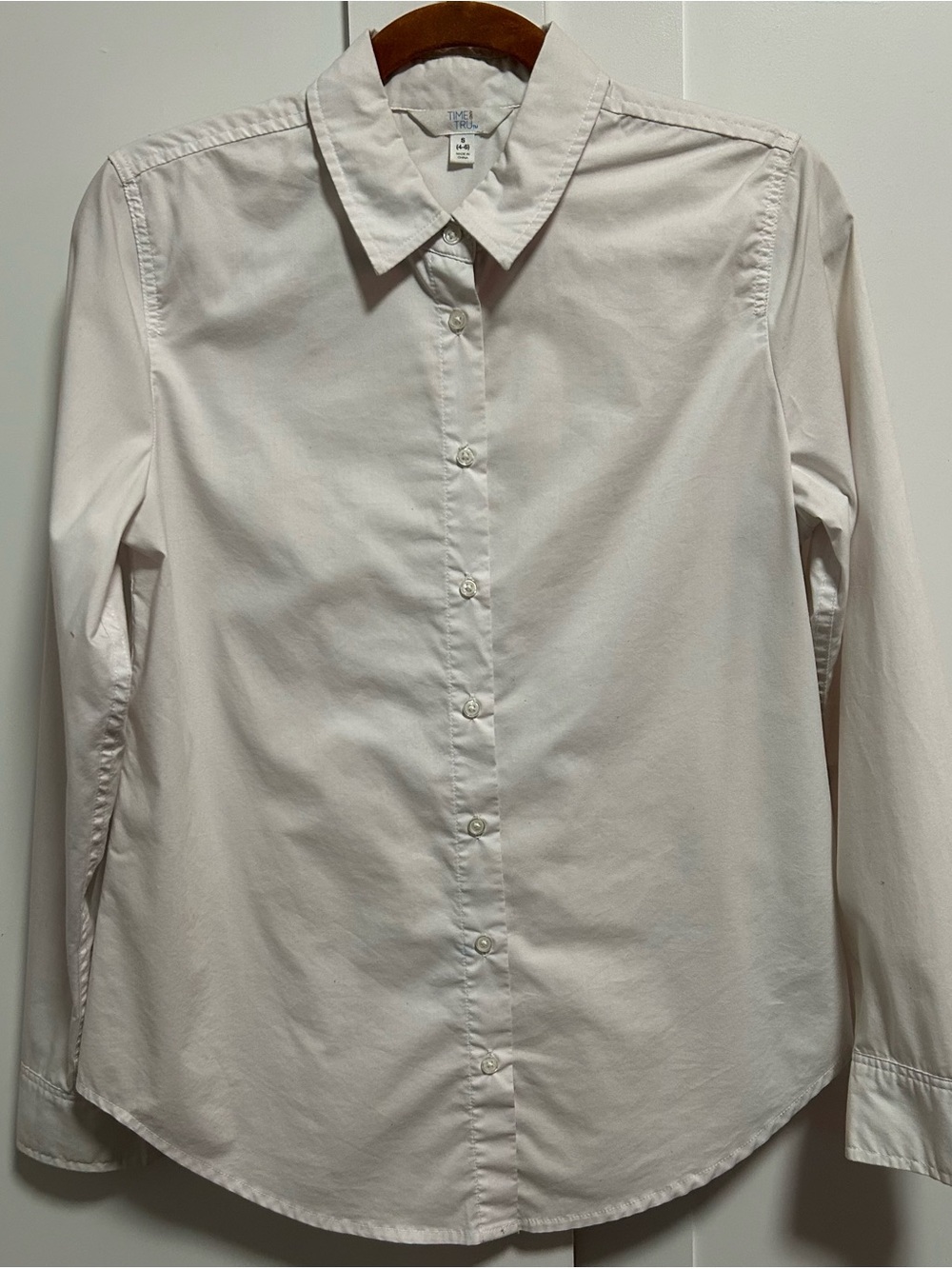 Time and Tru Women's Button Front Shirt with Long Sleeves Size: S